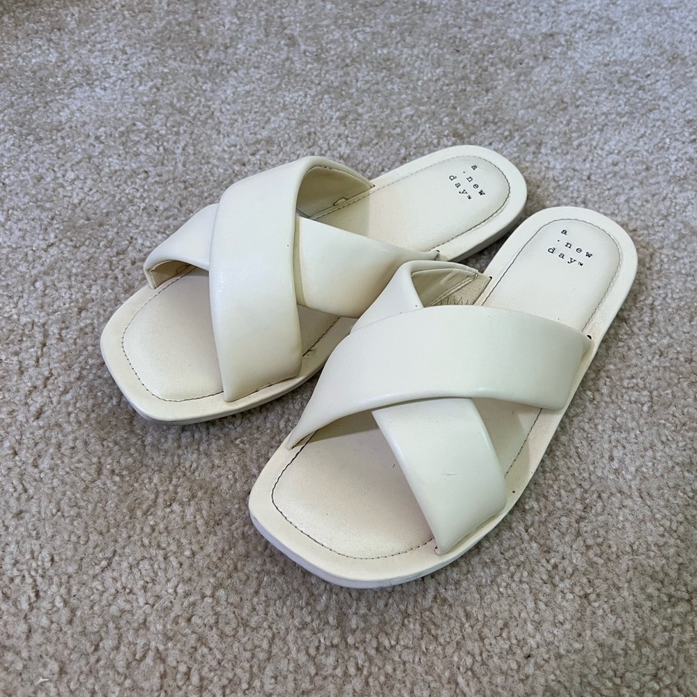 Cream flat sandal slides